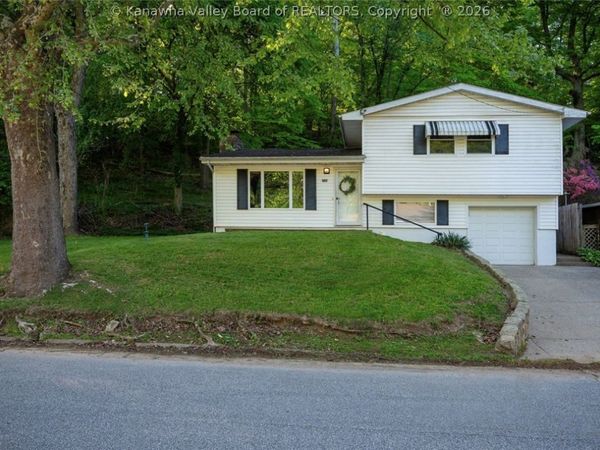 1720 Arlington Boulevard, Huntington, WV 25705