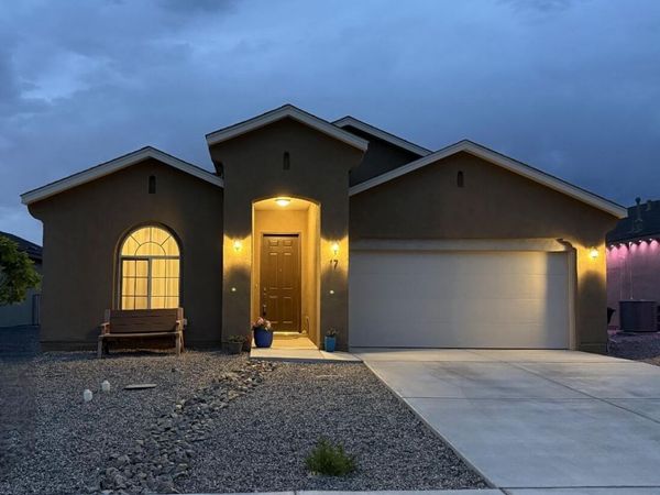 17 Calle Guaymas, Los Lunas, NM 87031
