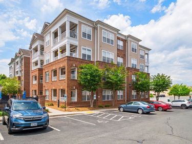 1051 GLENWOOD STATION LN, Unit 304, Charlottesville, VA 22901