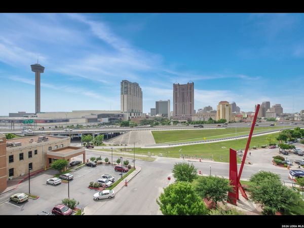 215 Center, Unit 607, San Antonio, TX 78202