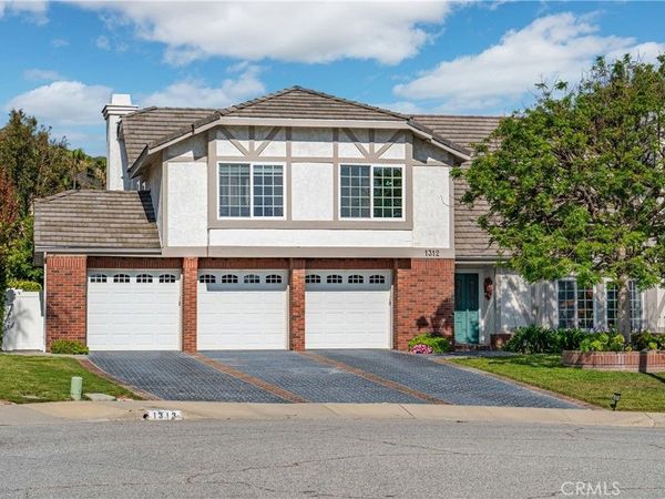 1312 Dubonnet Court, Oak Park, CA 91377