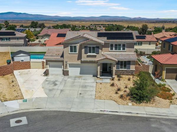 7027 Kristina Court, Lancaster, CA 93536