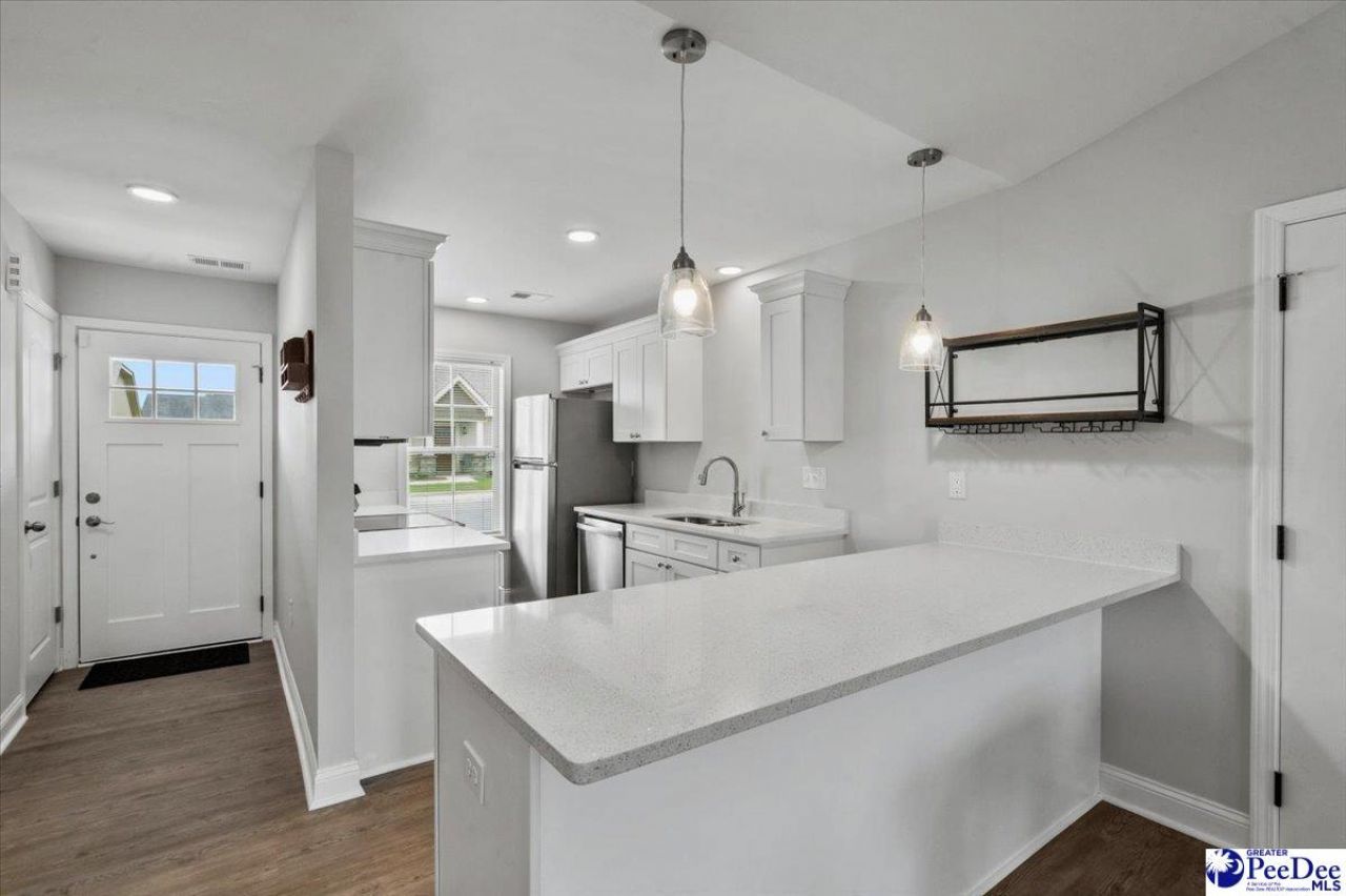 1705 Tuxedo Junction Photo 11