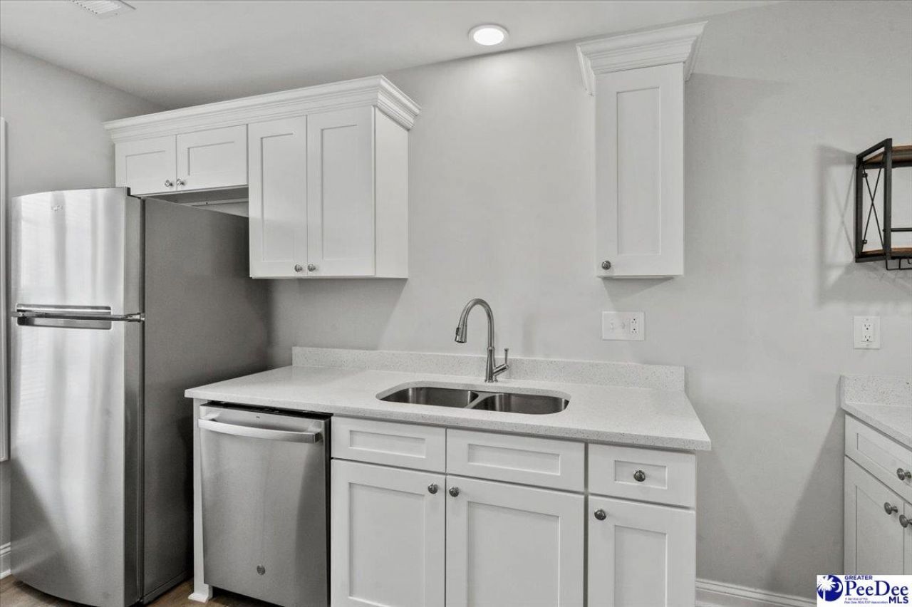 1705 Tuxedo Junction Photo 13