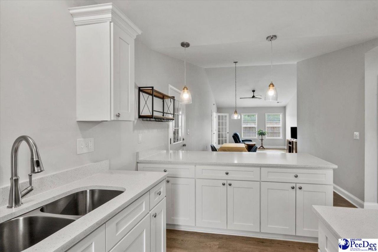 1705 Tuxedo Junction Photo 16