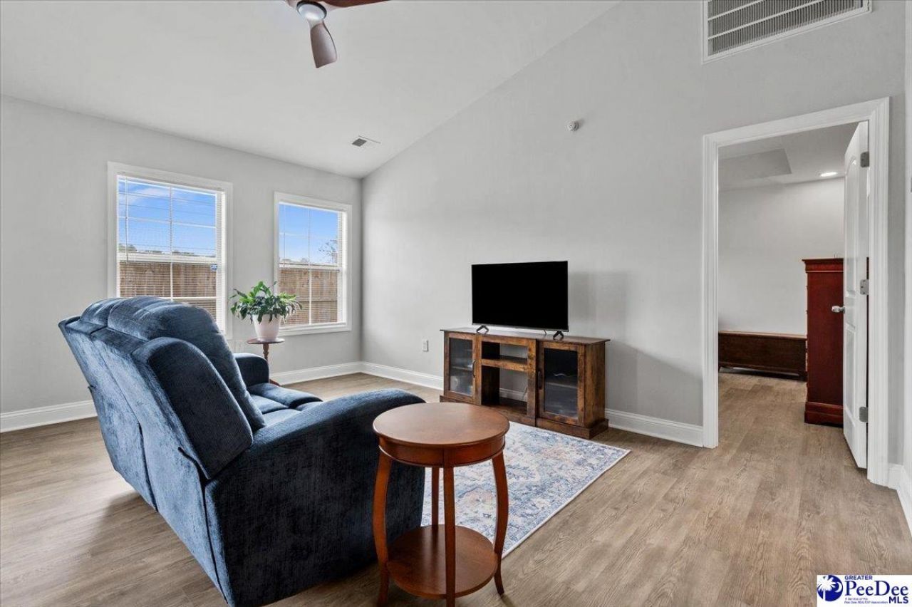 1705 Tuxedo Junction Photo 19