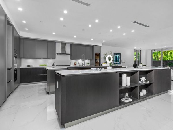 495 E Royal Palm Road, Unit 201, Boca Raton, FL 33432