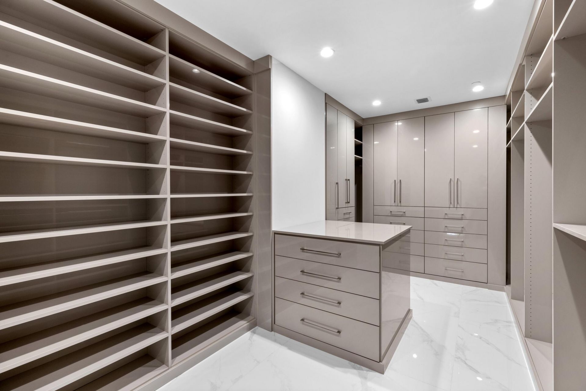 495 E Royal Palm Road, Unit 201, Boca Raton, FL 33432 Photo