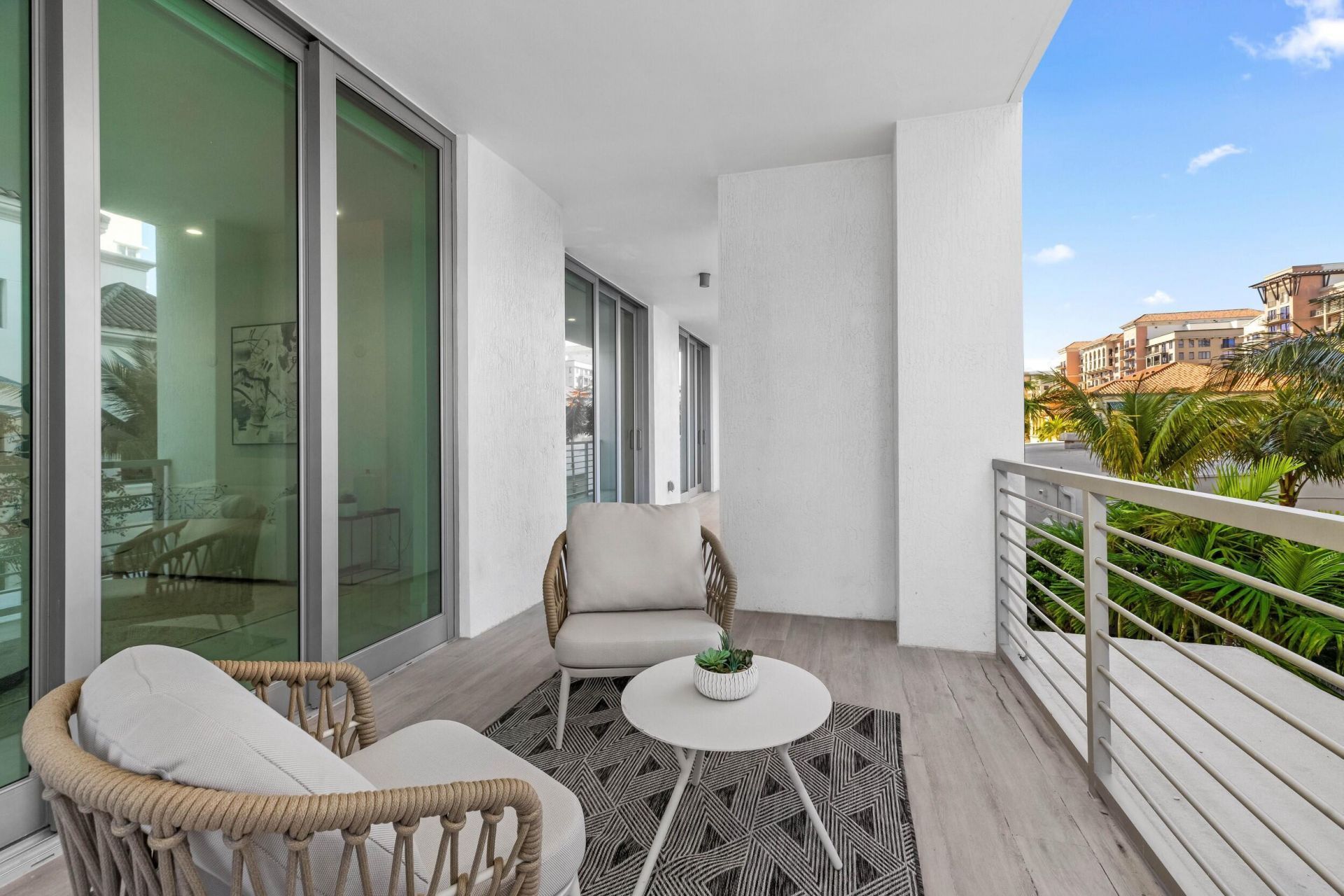 495 E Royal Palm Road, Unit 201, Boca Raton, FL 33432 Photo