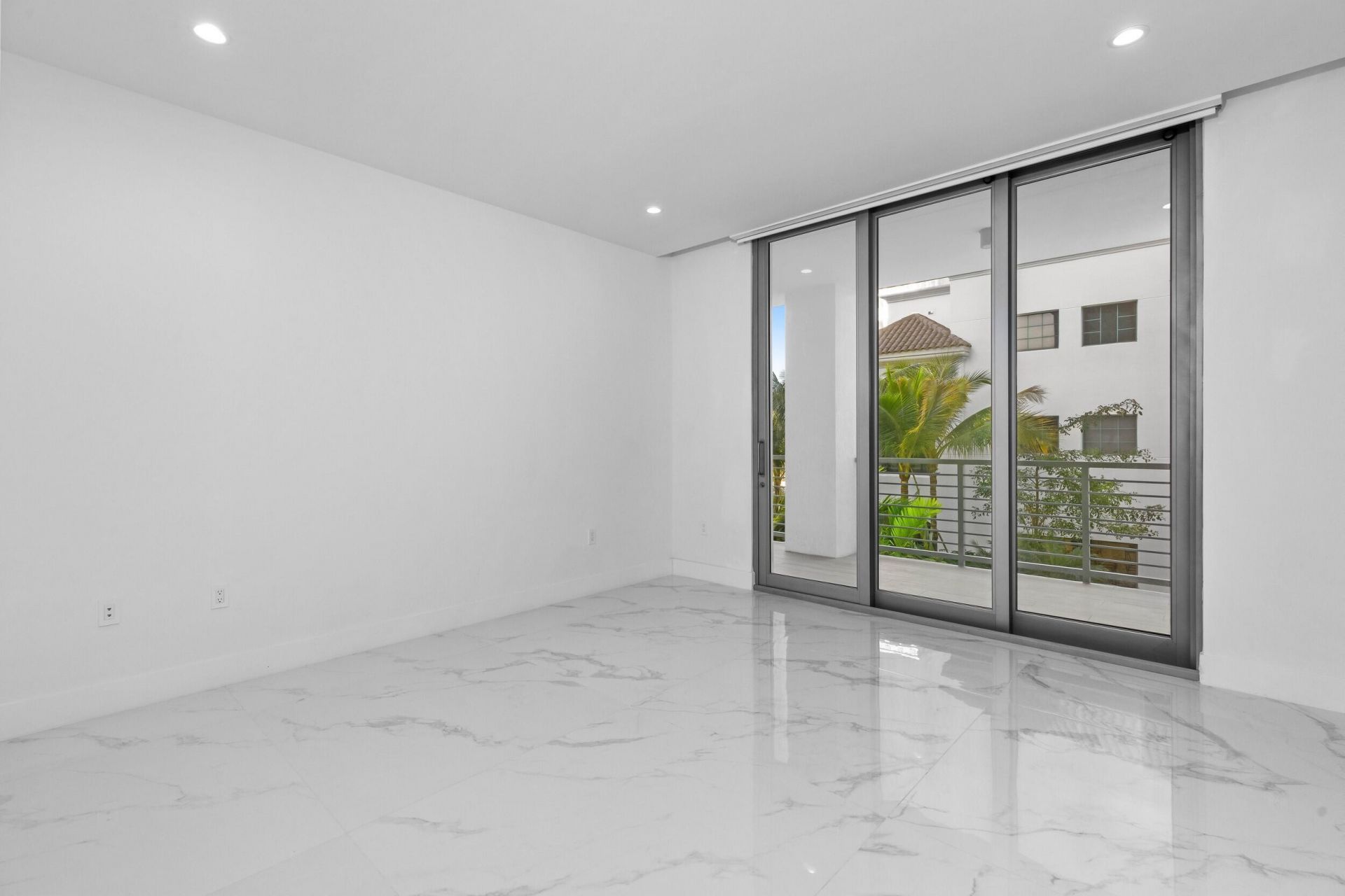 495 E Royal Palm Road, Unit 201, Boca Raton, FL 33432 Photo