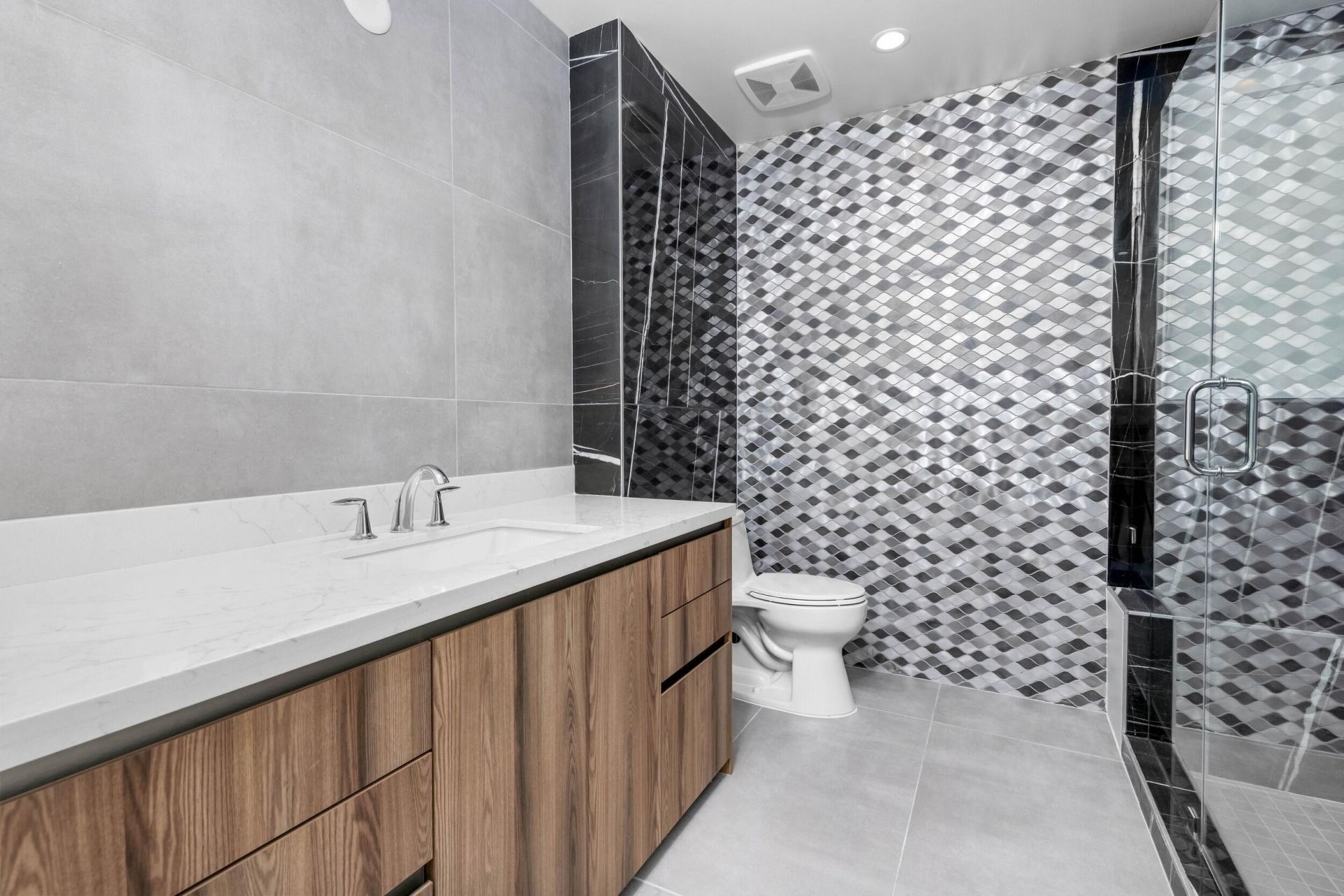 495 E Royal Palm Road, Unit 201, Boca Raton, FL 33432 Photo