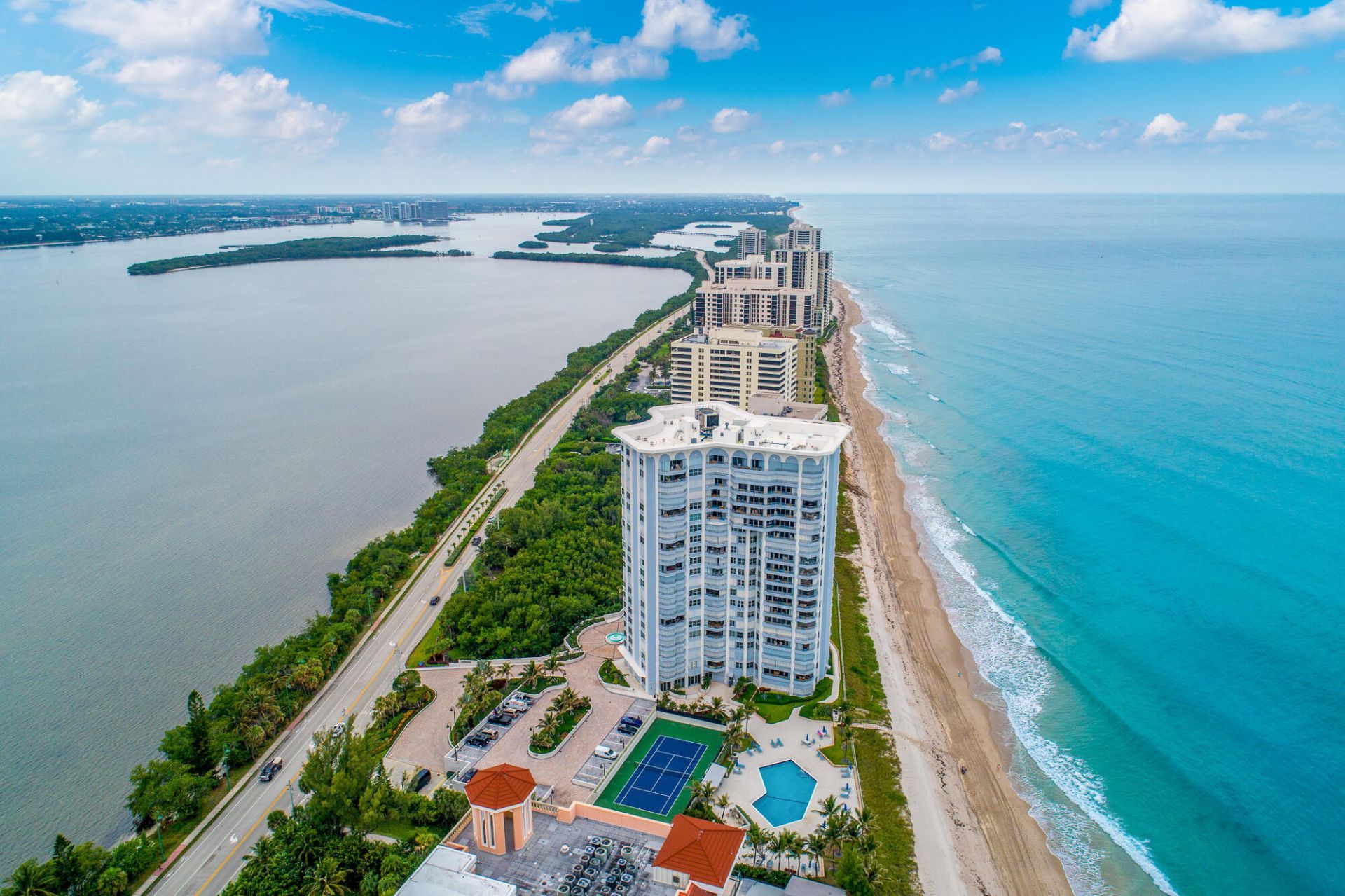 5200 N Ocean Drive, Unit 606, Singer Island, FL 33404 Photo