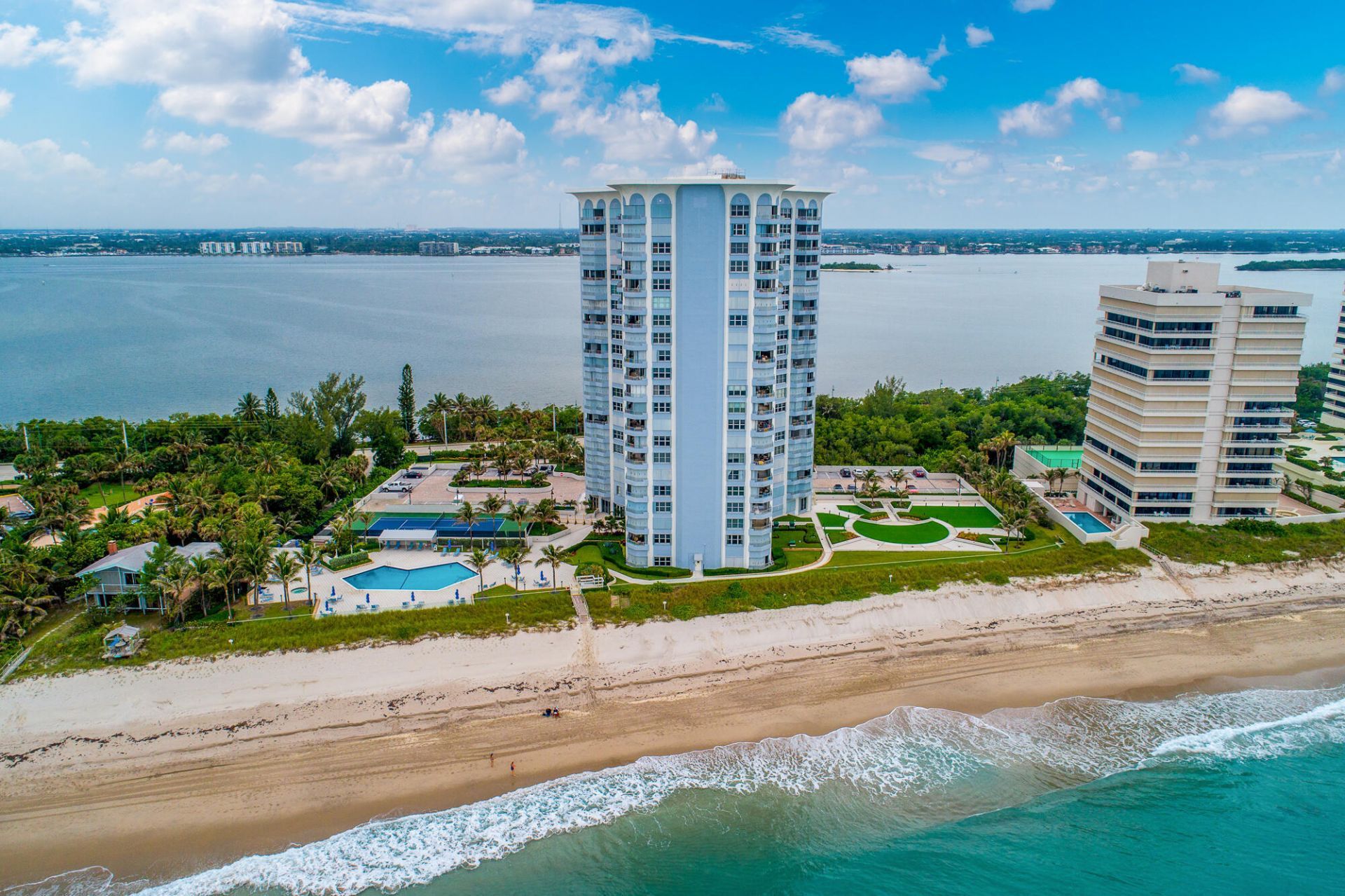 5200 N Ocean Drive, Unit 606, Singer Island, FL 33404 Photo
