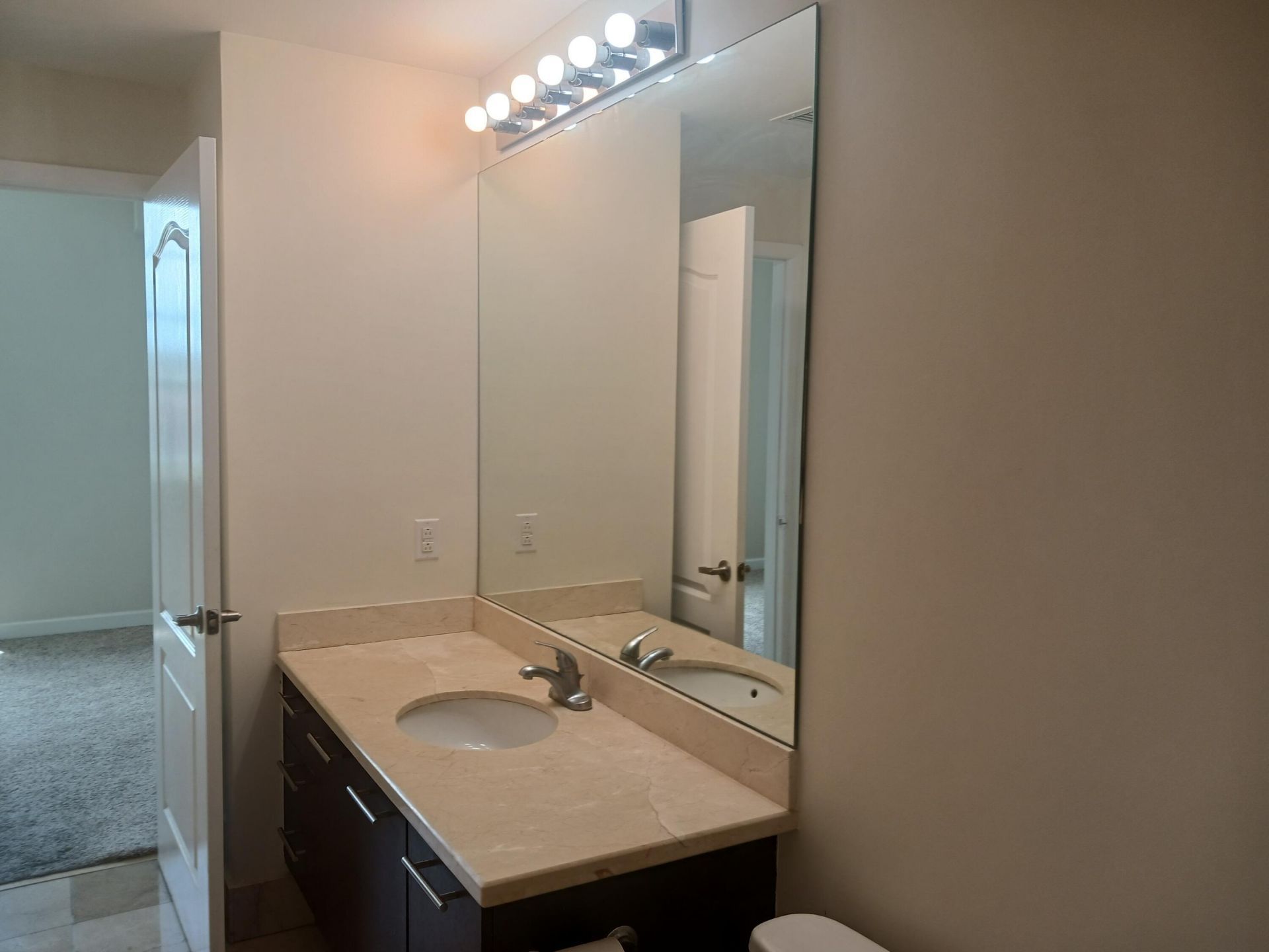 410 Evernia Street, Unit 720, West Palm Beach, FL 33401 Photo