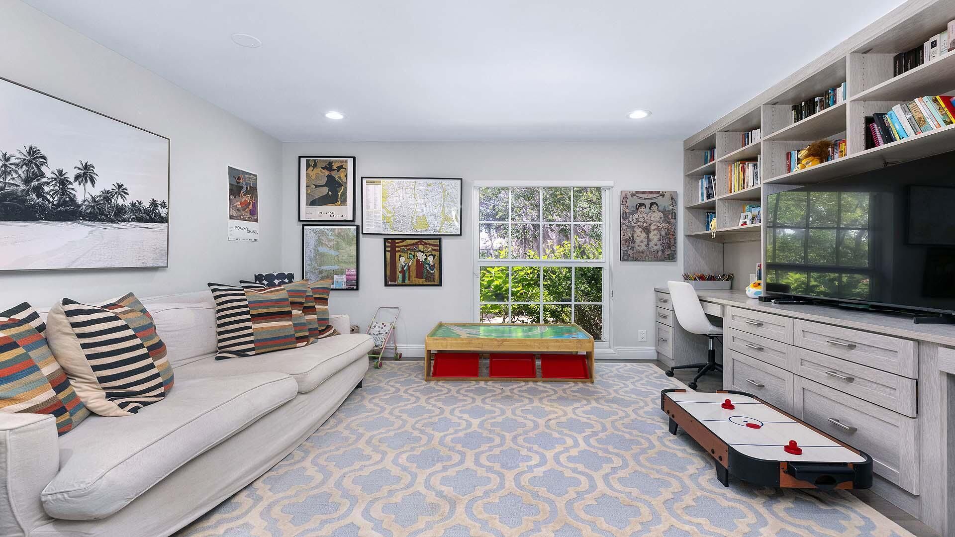 335 Old School Road, Gulf Stream, FL 33483 Photo