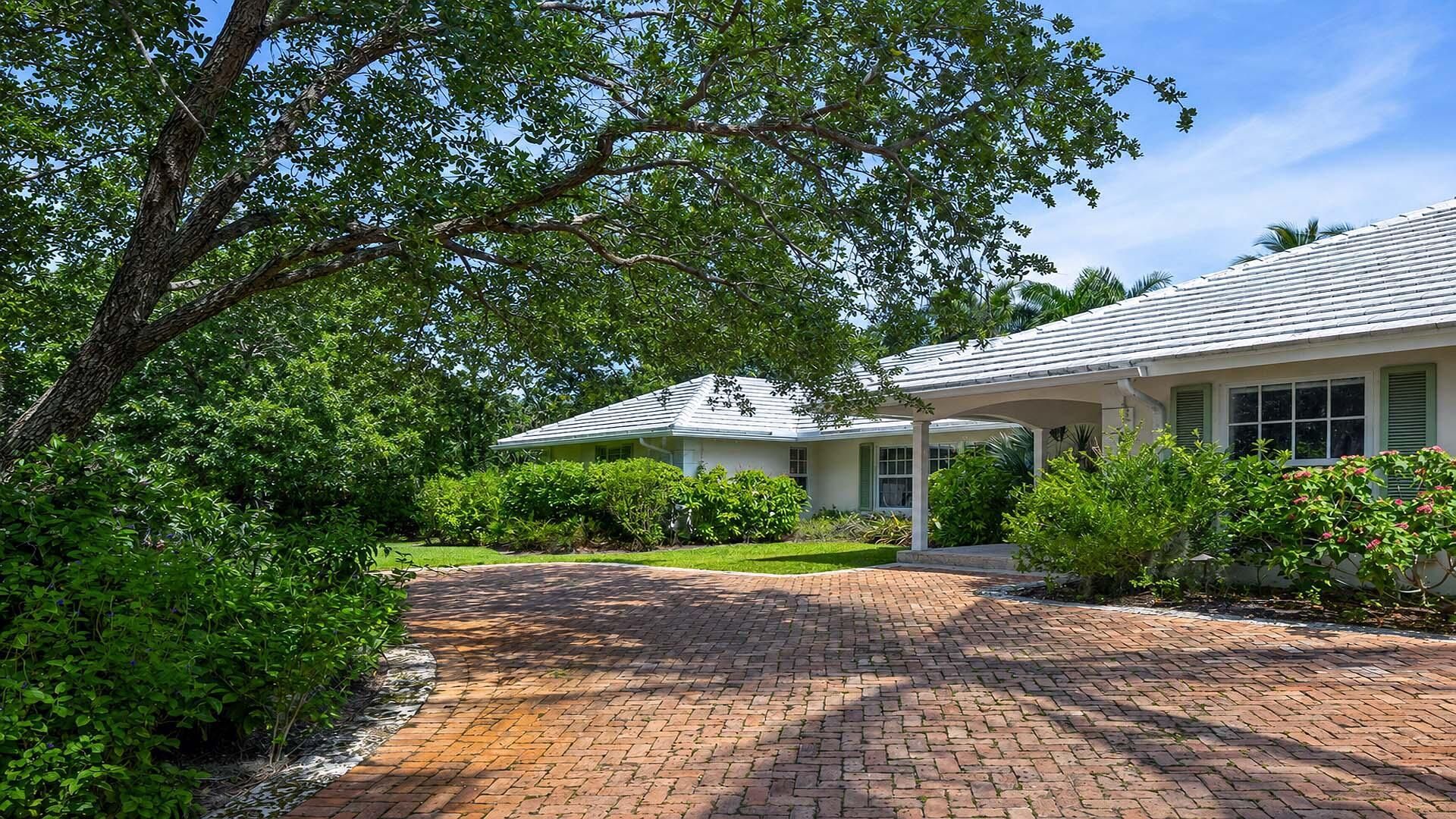 335 Old School Road, Gulf Stream, FL 33483 Photo