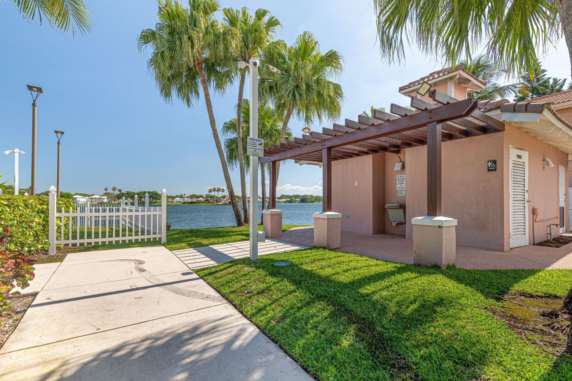 6466 Buena Vista Drive, Margate, FL 33063 Photo