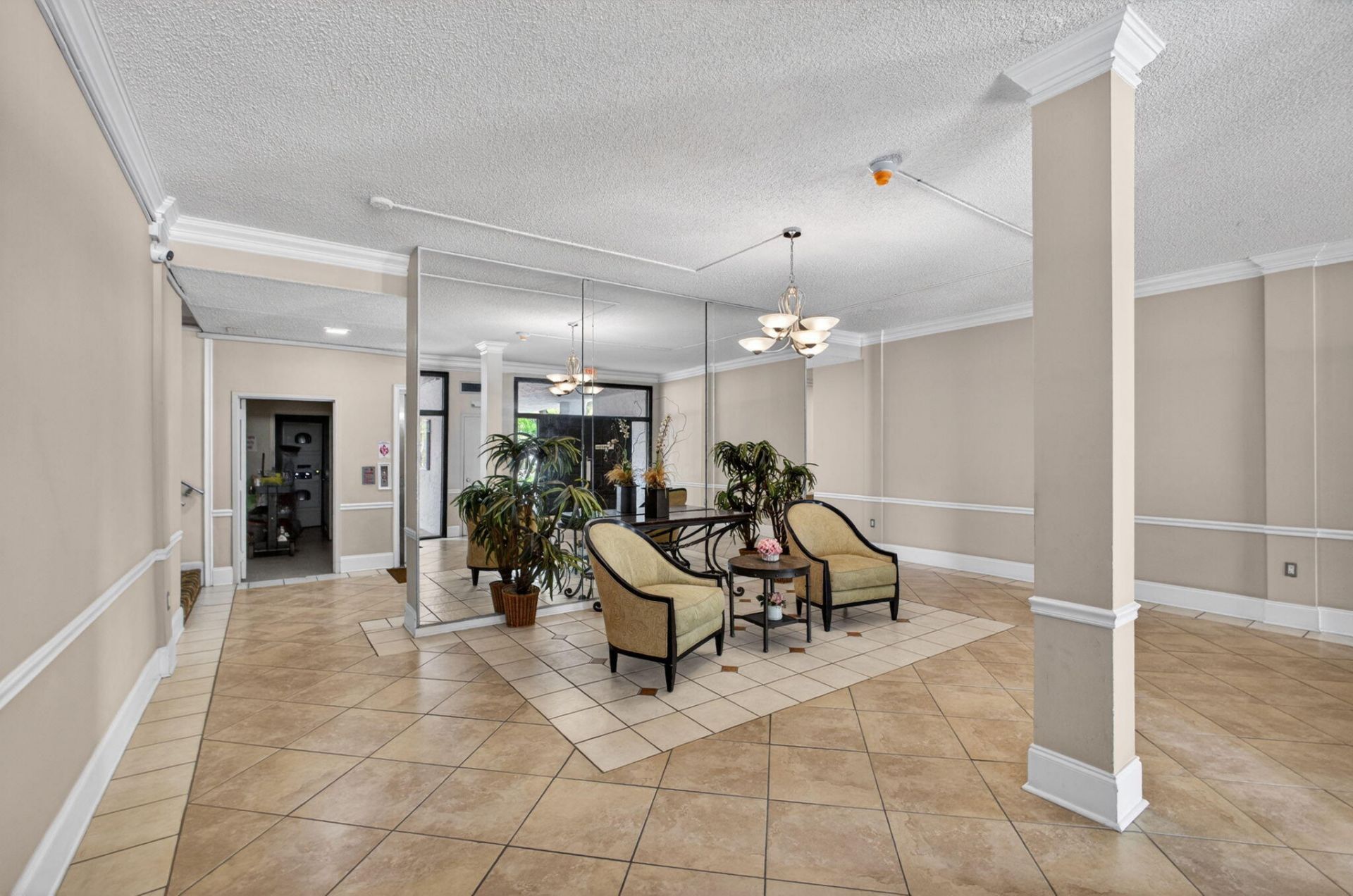 500 Executive Center Drive, Unit 3f, West Palm Beach, FL 33401 Photo
