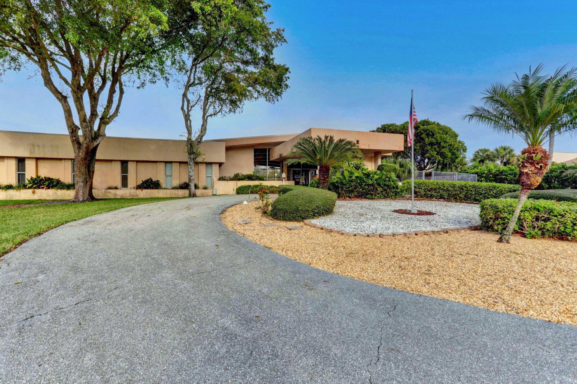 500 Executive Center Drive, Unit 3f, West Palm Beach, FL 33401 Photo