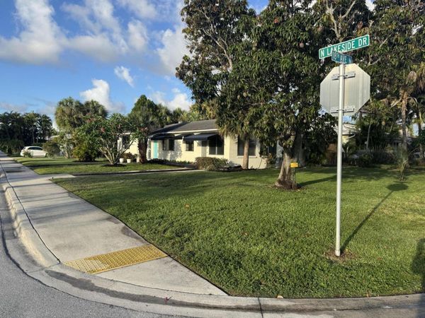1725 N Lakeside Drive, Lake Worth Beach, FL 33460