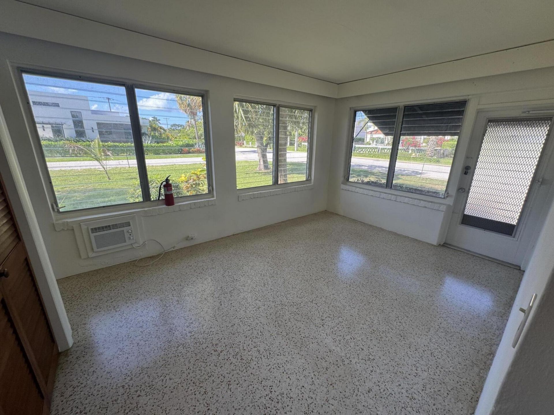 1725 N Lakeside Drive, Lake Worth Beach, FL 33460 Photo