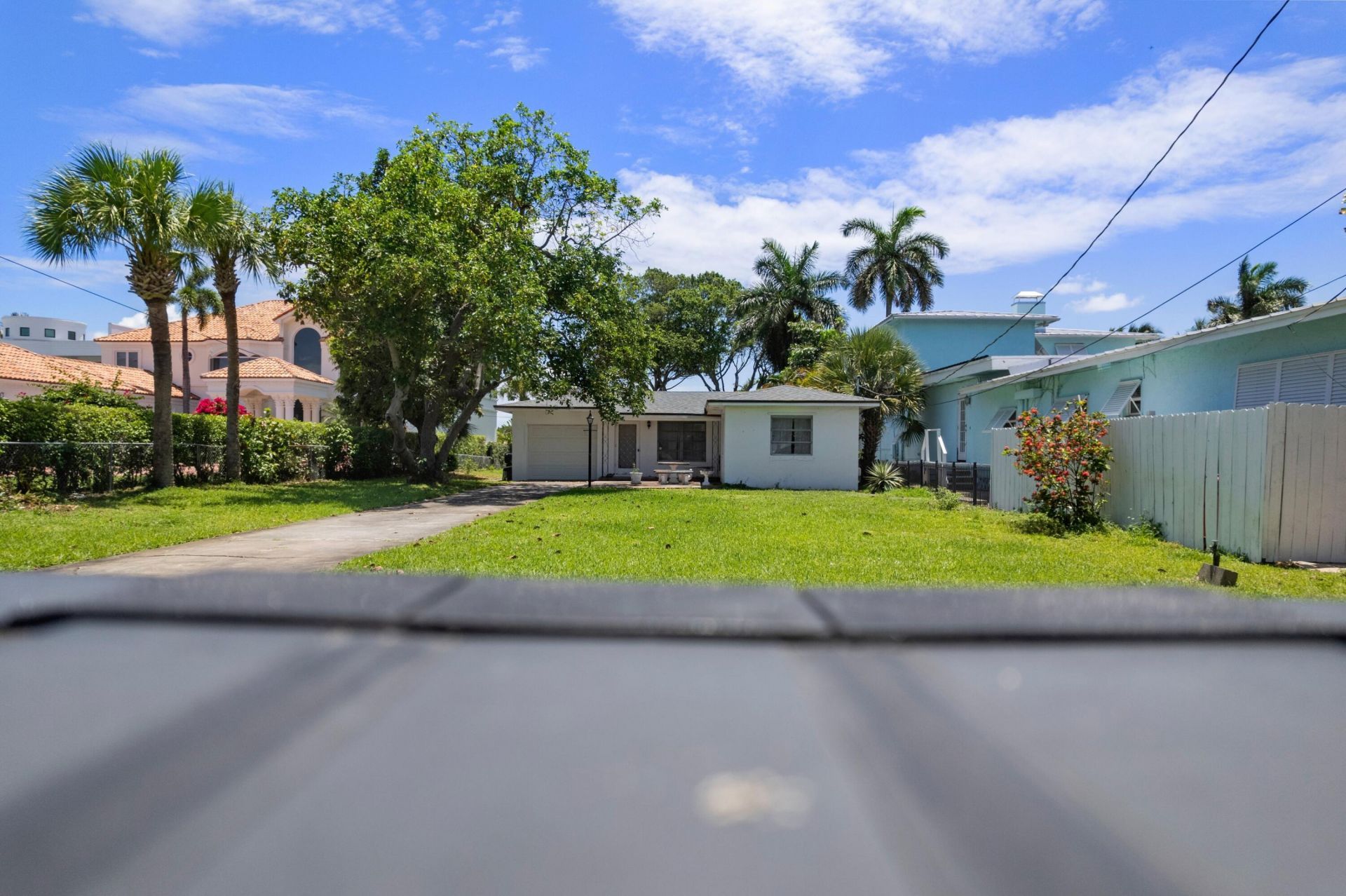 1725 N Lakeside Drive, Lake Worth Beach, FL 33460 Photo