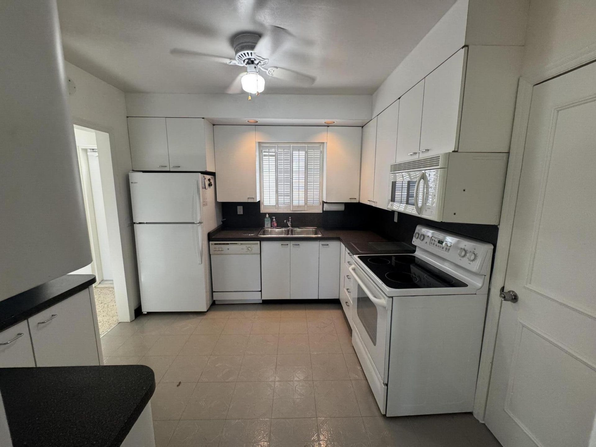 1725 N Lakeside Drive, Lake Worth Beach, FL 33460 Photo
