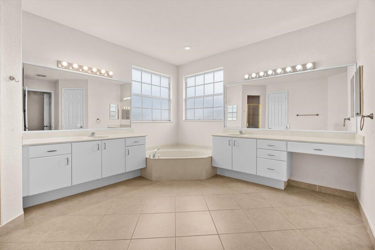 206 Magnolia Lakes Boulevard, Port Saint Lucie, FL 34986 Photo