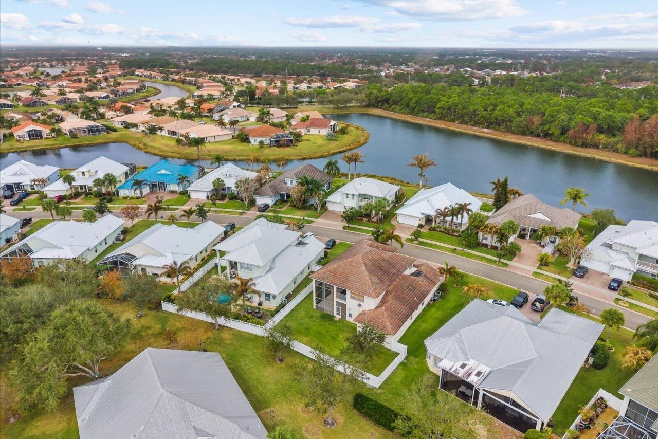 206 Magnolia Lakes Boulevard, Port Saint Lucie, FL 34986 Photo