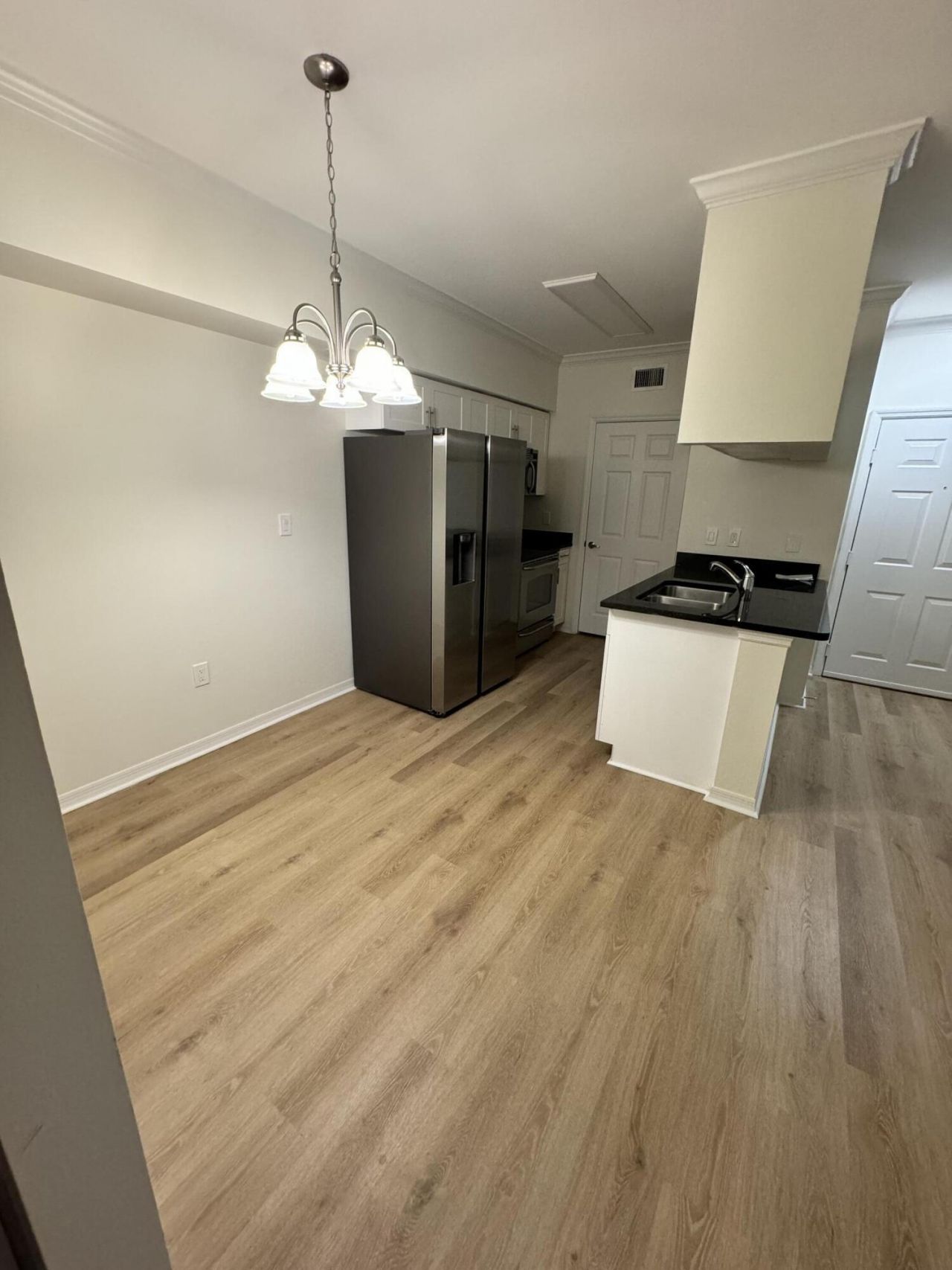 6475 Emerald Dunes Drive, Unit 107, West Palm Beach, FL 33411 Photo