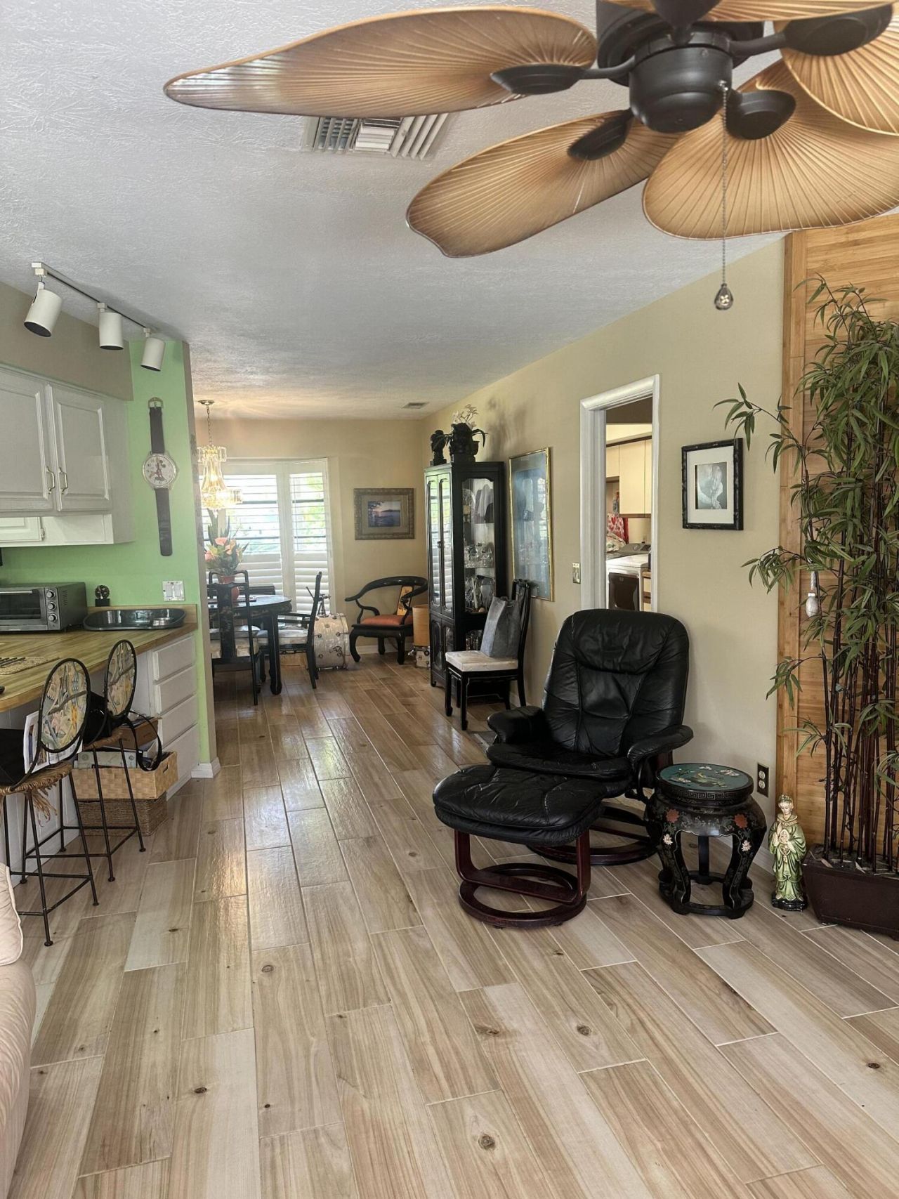 931 NE Town Terrace, Jensen Beach, FL 34957 Photo