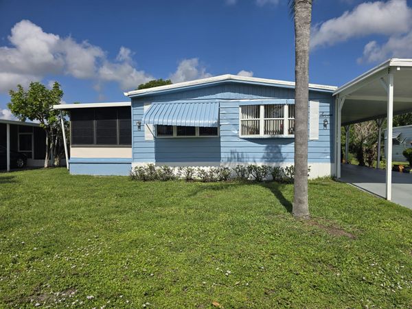 7 Madrid Lane, Port St. Lucie, FL 34952