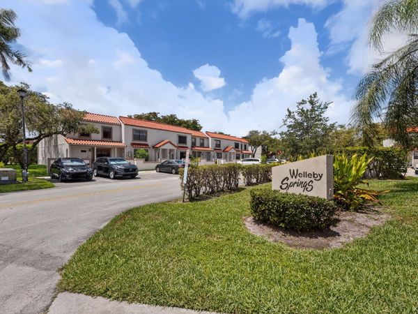 9409 NW 42nd Street, Sunrise, FL 33351