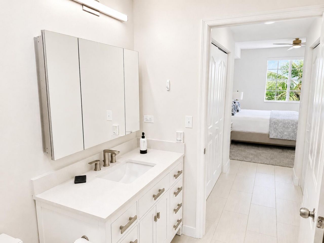 255 NE 3rd Avenue, Unit 2403, Delray Beach, FL 33444 Photo