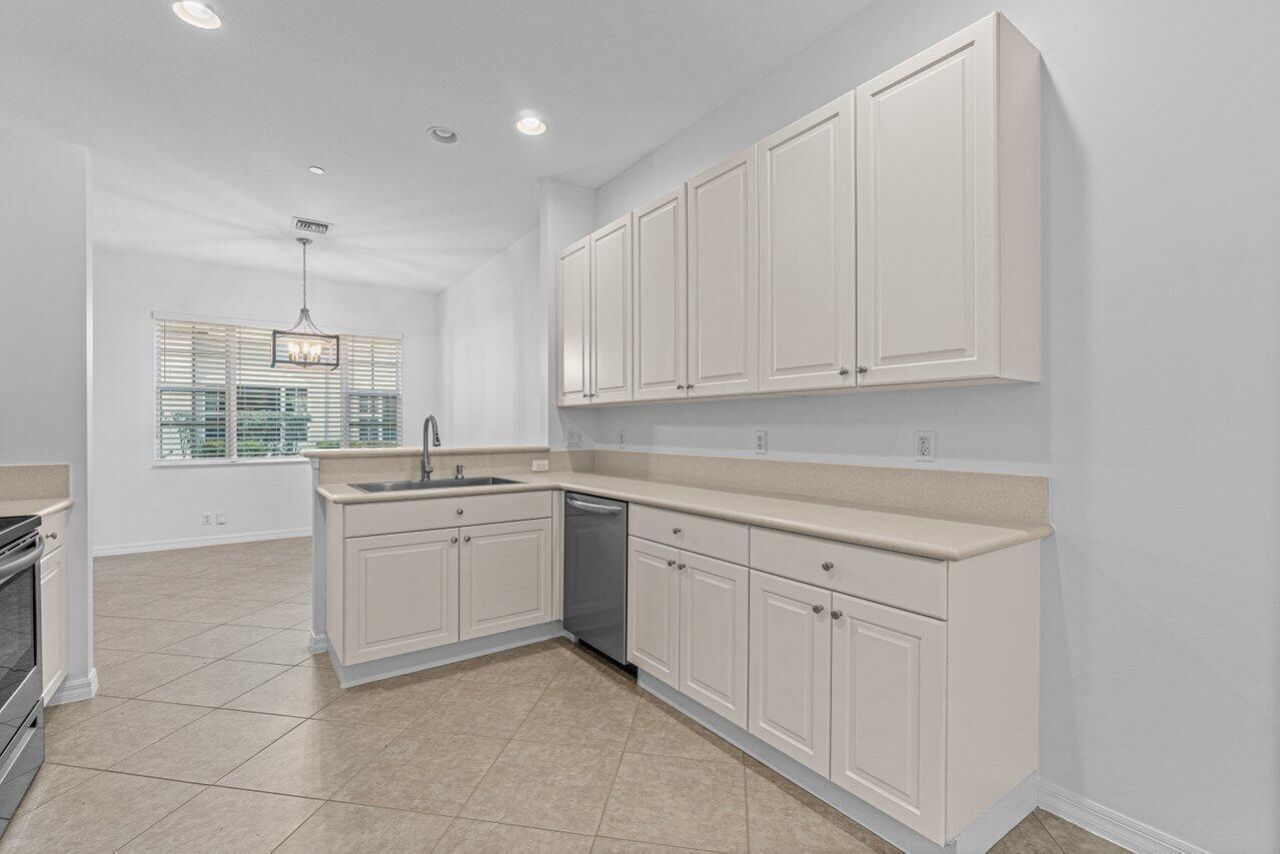 118 Lancaster Road, Boynton Beach, FL 33426 Photo