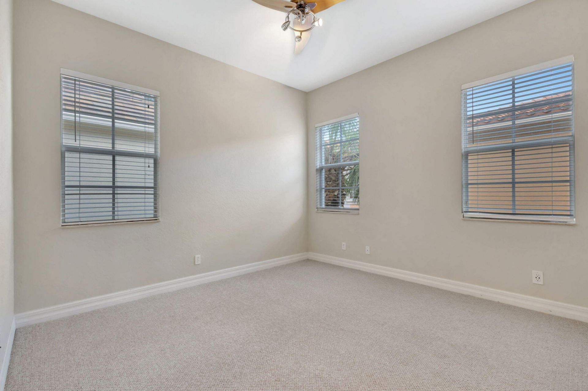 575 Dakota Drive, Jupiter, FL 33458 Photo