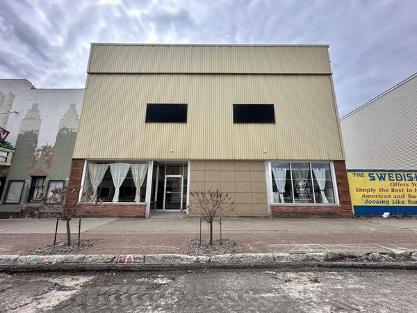 815 Ludington Street, Escanaba, MI 49829