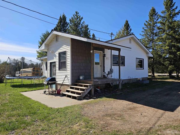 995 E State Highway M35 Highway, Forsyth Twp, MI 49841