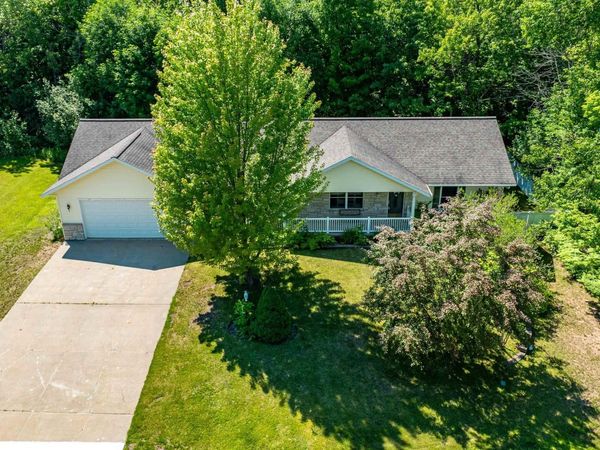 1924 Sherwood Drive, Houghton, MI 49931