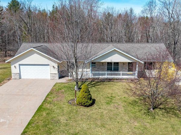 1924 Sherwood Drive, Houghton, MI 49931