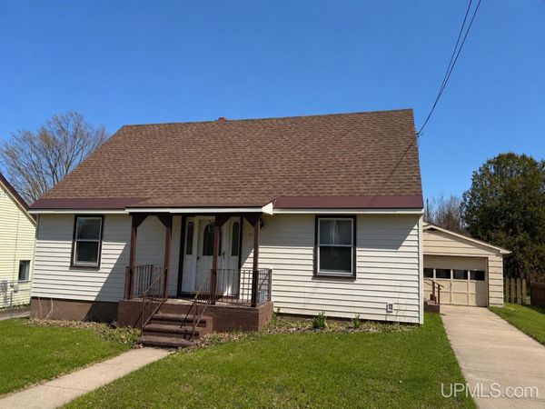 602 Cedar Street, Munising, MI 49862