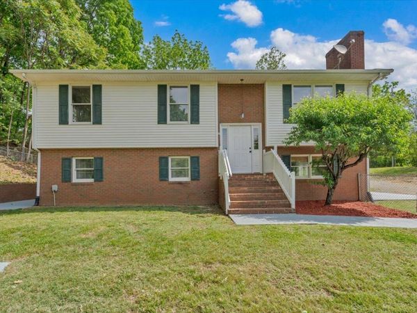 347 Roy RD , Troutville, VA 24175