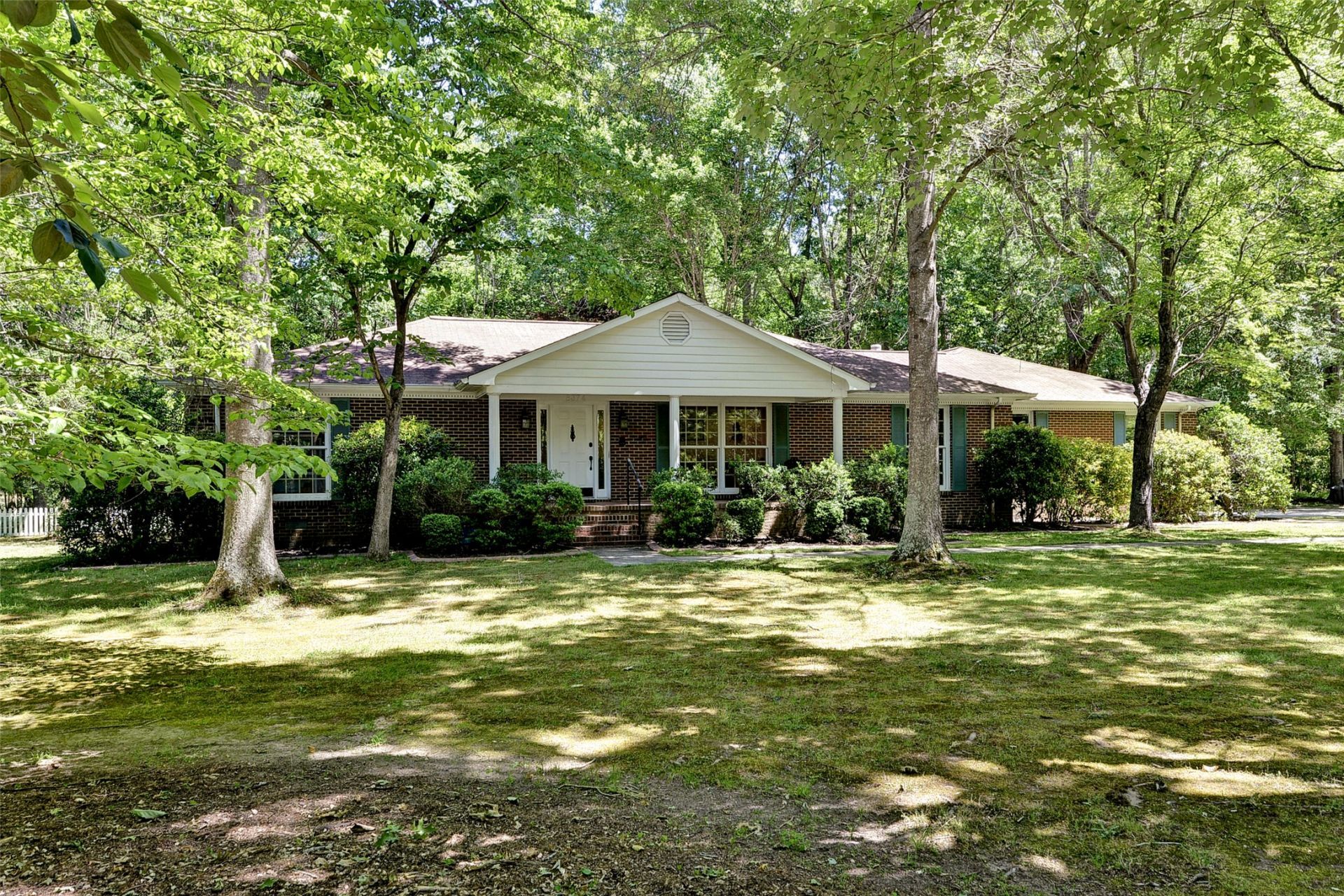 8374 York River Park Road, Williamsburg, VA 23188 Main Photo