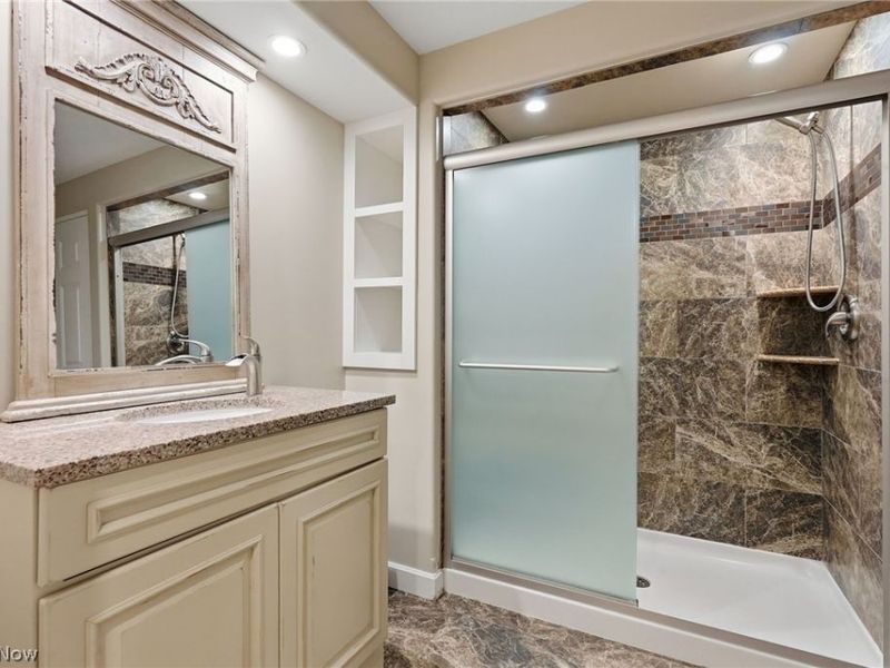 8315 Misty Ridge Trail, Poland, OH 44514 Photo 44