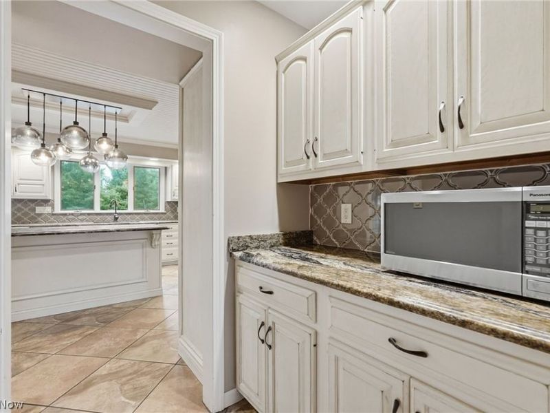 8315 Misty Ridge Trail, Poland, OH 44514 Photo 9