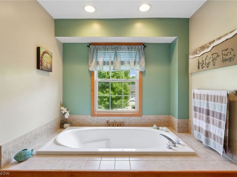 1250 Orchard Glen Drive, Amherst, OH 44001 Photo 37