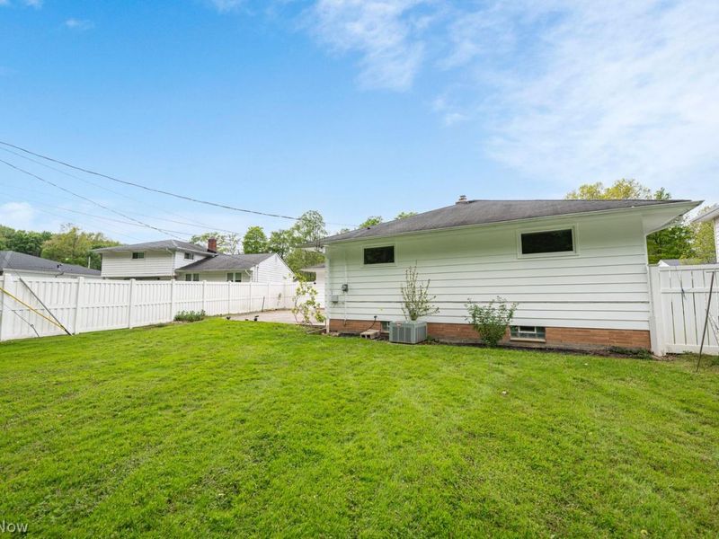 1639 Windsor Drive, Mayfield Heights, OH 44124 Photo 39