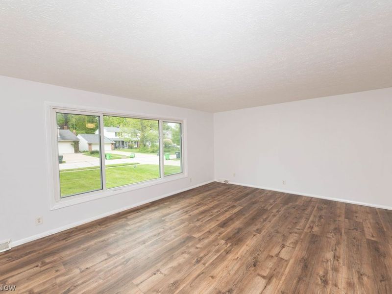 1639 Windsor Drive, Mayfield Heights, OH 44124 Photo 5
