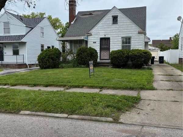 16213 Glendale Avenue, Cleveland, OH 44128