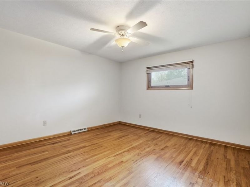 4492 Camellia Lane, North Olmsted, OH 44070 Photo 12